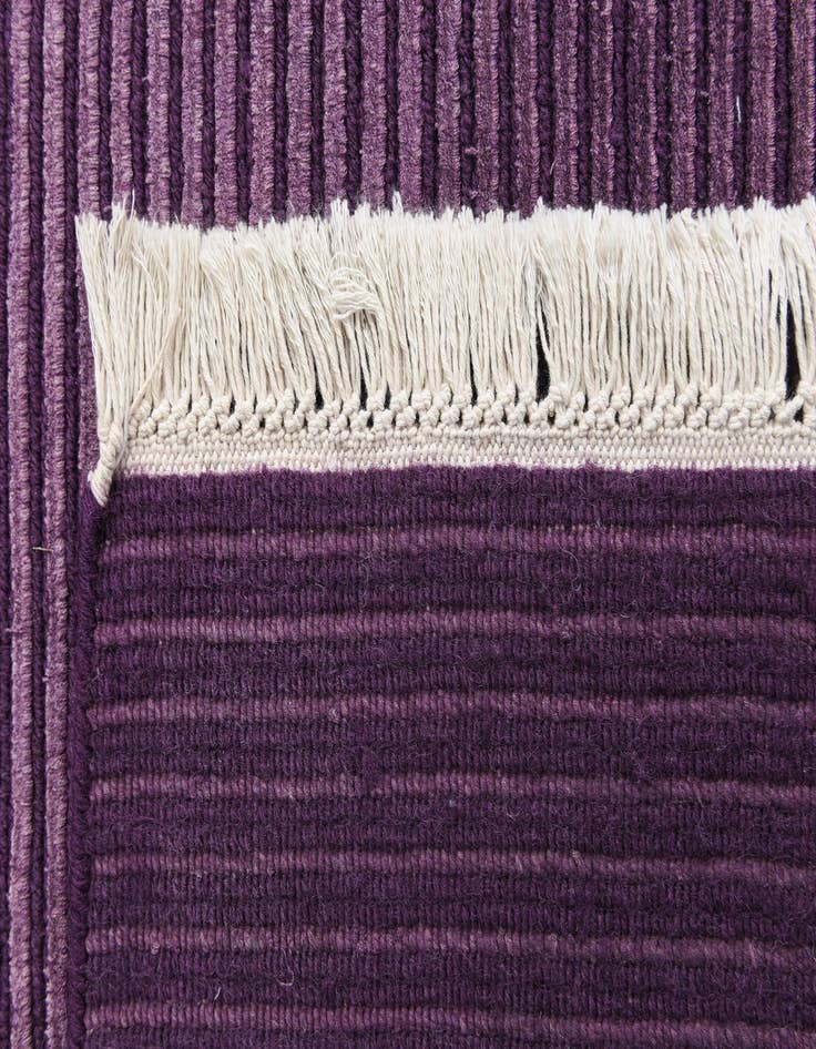 Detail image of 5' 7 x 8' Darya Rug