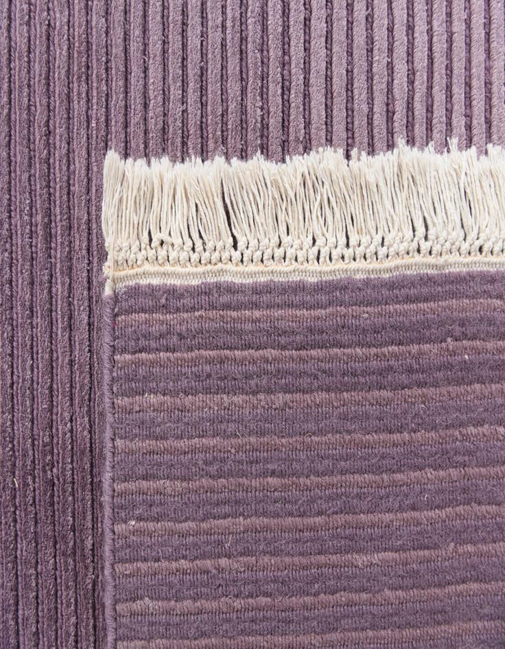 Detail image of 6' 11 x 9' 6  Hand Knotted Darya Wool Rug