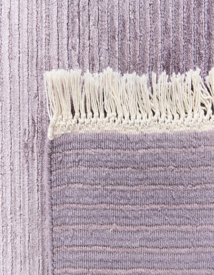 Detail image of 6' 6 x 9' 9  Hand Knotted Darya Wool Rug