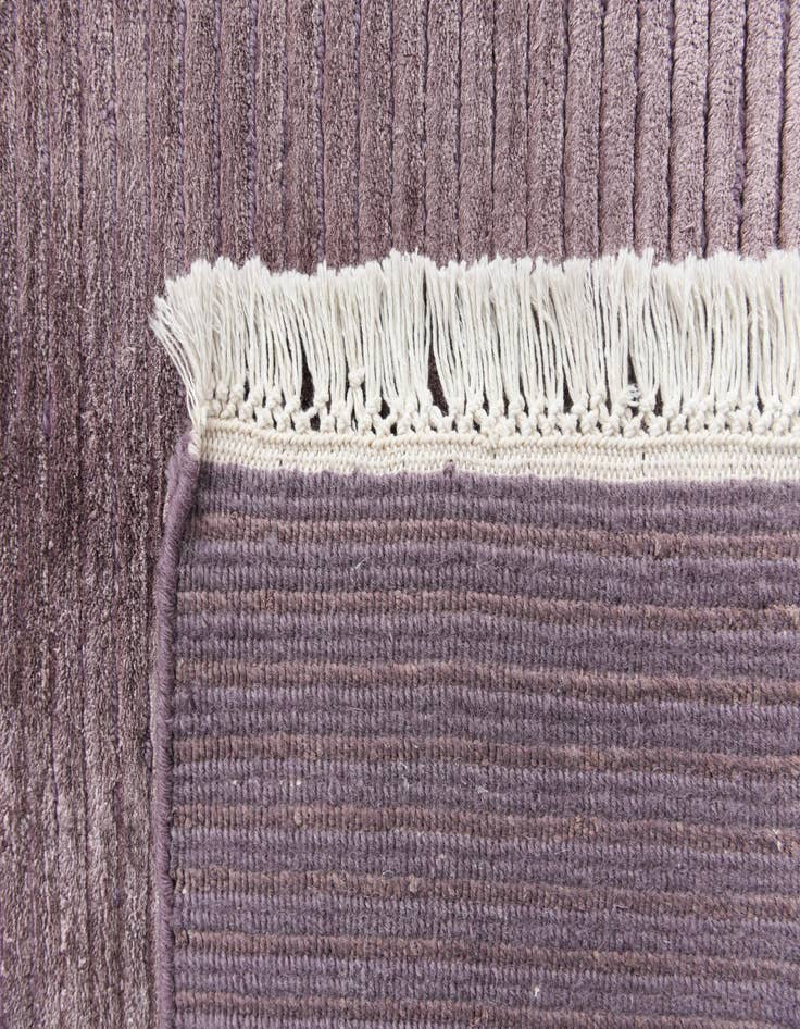 Detail image of 6' 7 x 9' 10  Hand Knotted Darya Wool Rug