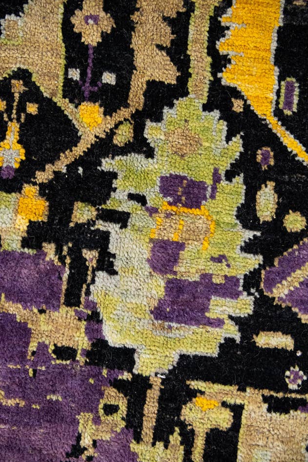 Detail image of 13' 7 x 18' Hand Knotted Darya Wool Rug