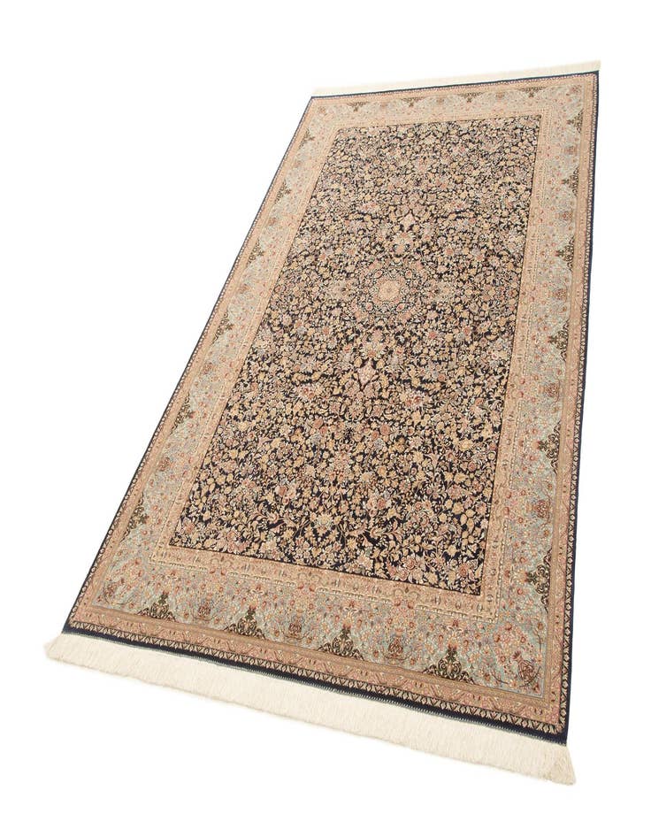 Detail image of 6' 5 x 9' 7 Ghom Design Rug