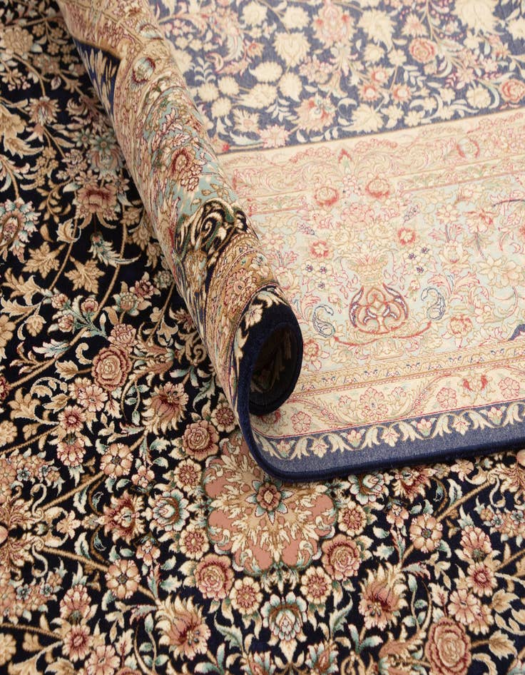Detail image of 6' 5 x 9' 7 Ghom Design Rug