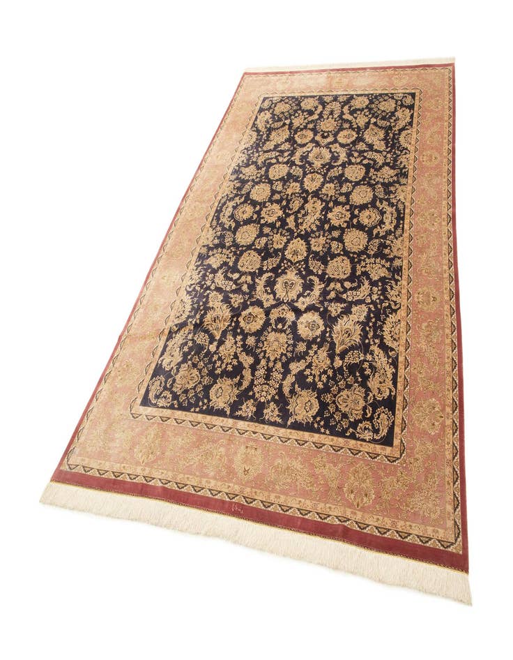 Detail image of 6' 3 x 9' 11 Ghom Design Rug