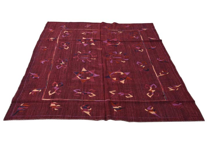 Detail image of 5' 9 x 6' 10 Hand Woven Kilim Suzani Wool Rug