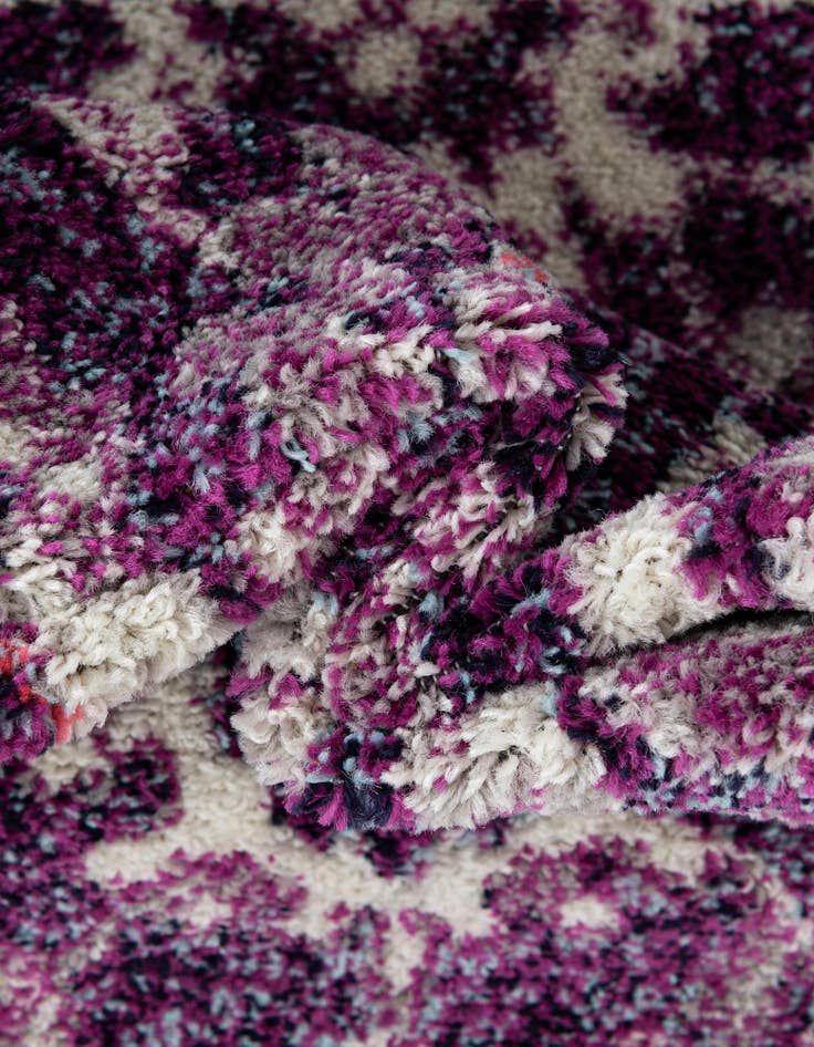 Detail image of 7' 10 x 10' Madeline Rug