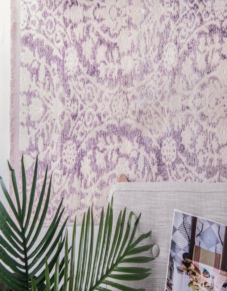 Detail image of 7' x 10' Modern Classical Rug