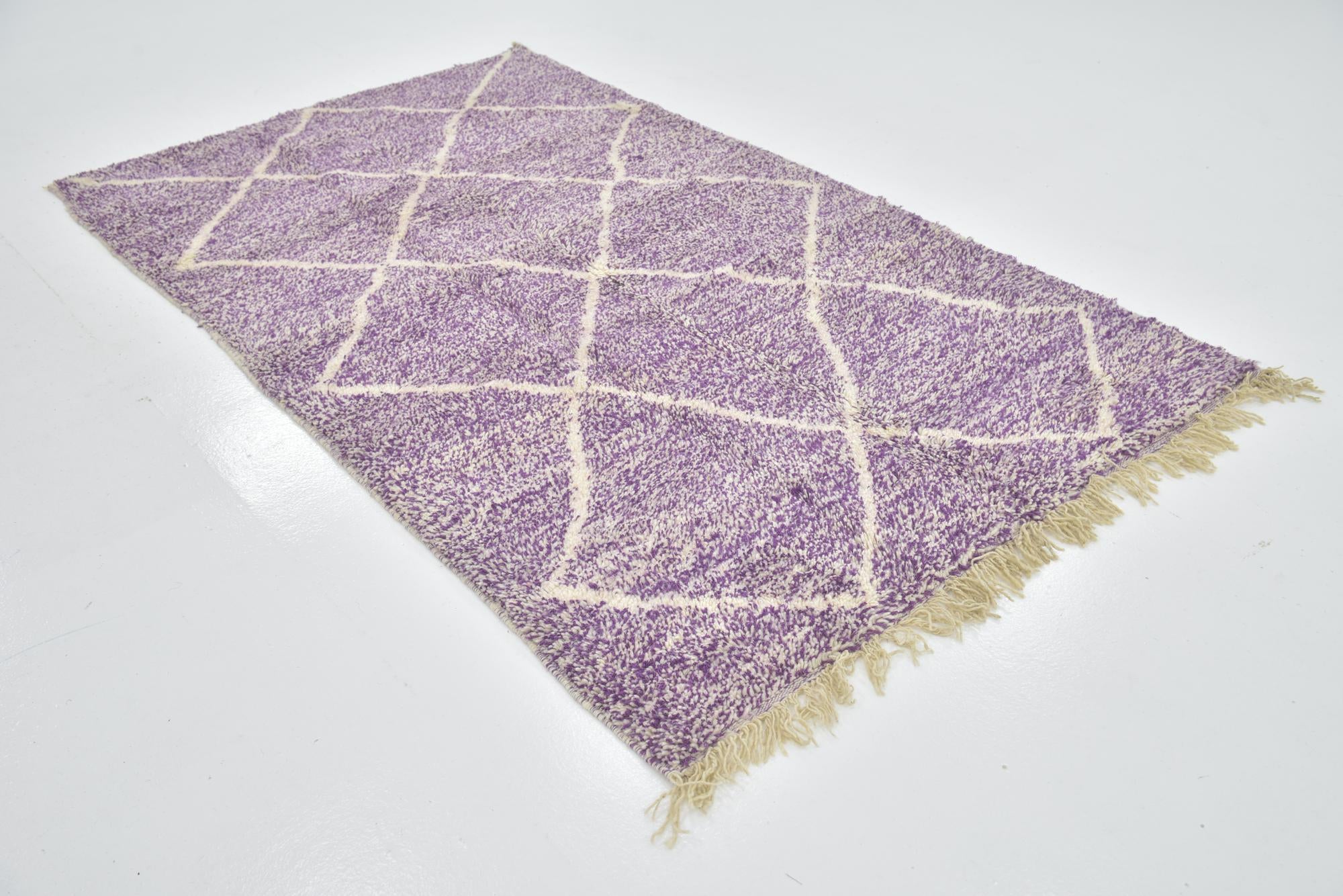 4' 10 x 8' 4 Hand Knotted Moroccan Wool Rug