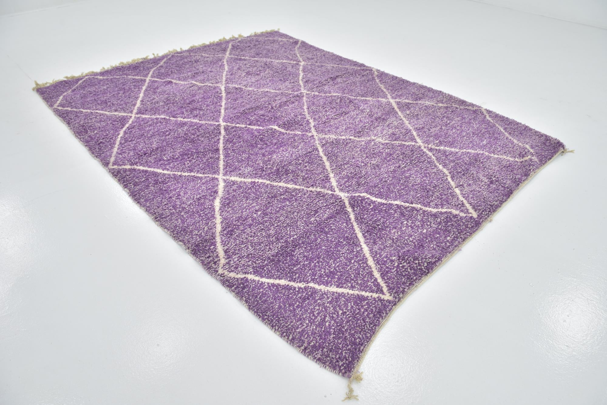 7' x 9' 8 Hand Knotted Moroccan Wool Rug