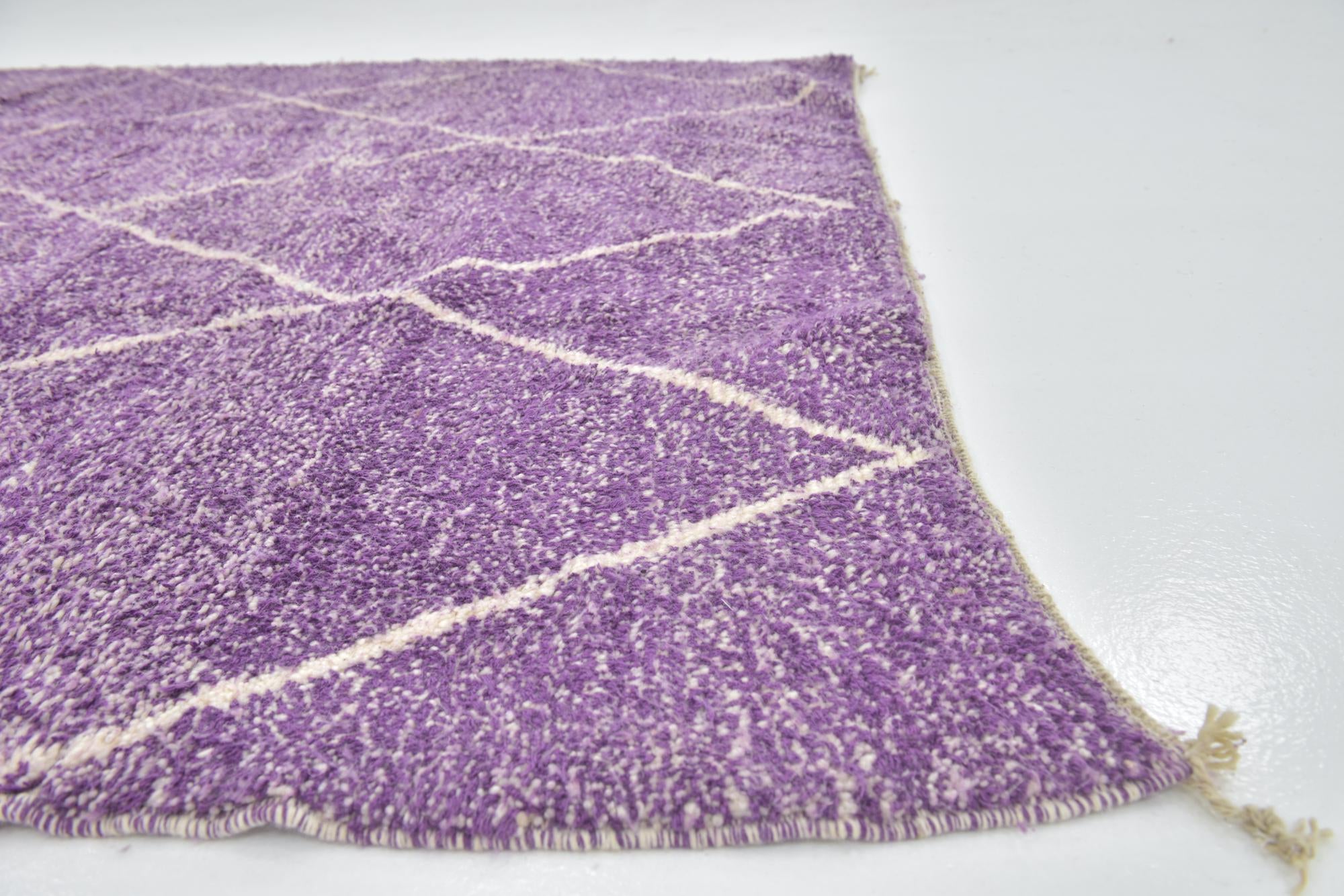 7' x 9' 8 Hand Knotted Moroccan Wool Rug