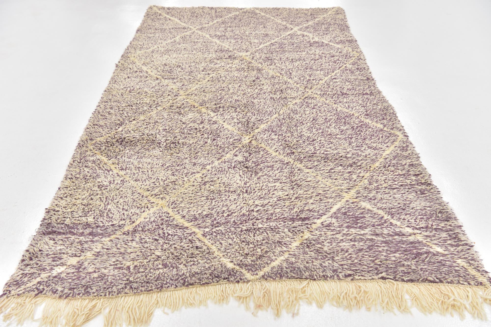 4' 10 x 8' 9 Hand Knotted Moroccan Wool Rug