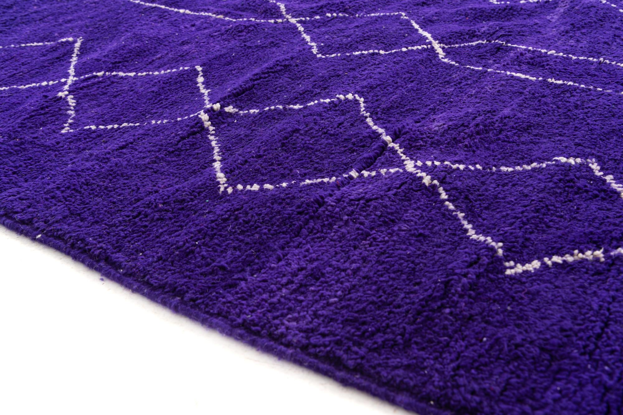 5' 9 x 8' 5 Hand Knotted Moroccan Wool Rug