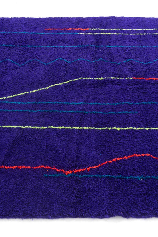 Detail image of 6' 8 x 9' 4 Hand Knotted Moroccan Wool Rug