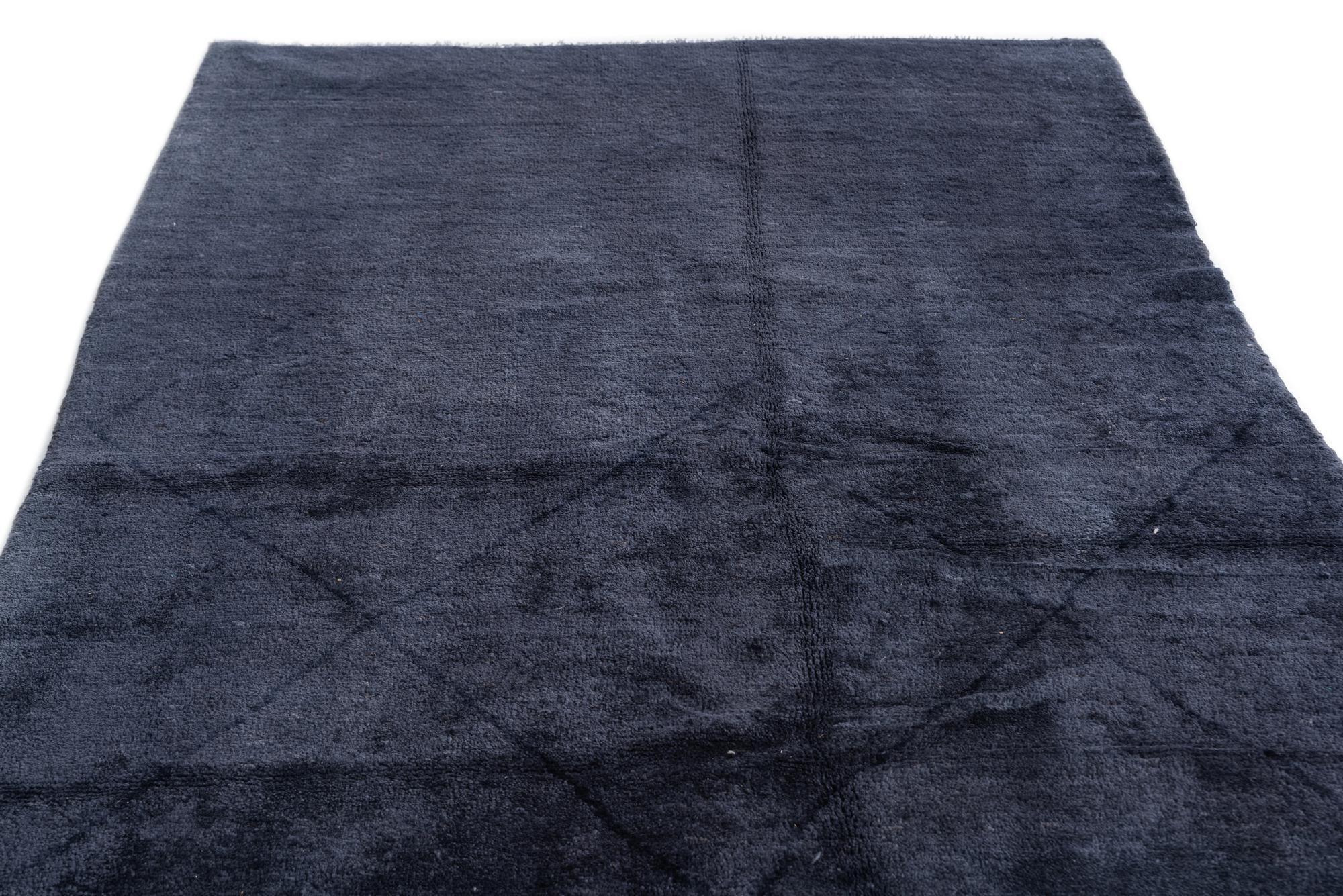 4' 9 x 6' 6 Hand Knotted Moroccan Wool Rug