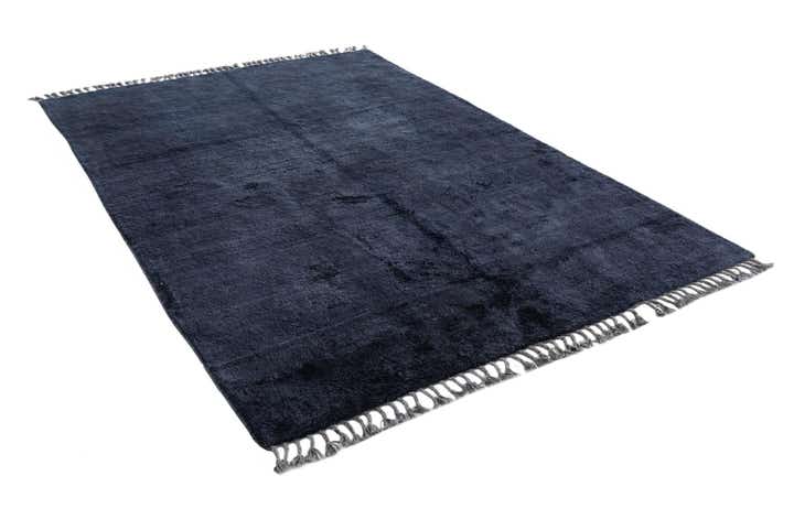 5' 6 x 8' Hand Knotted Moroccan Wool Rug