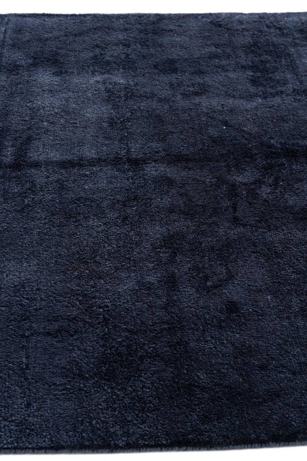 Detail image of 5' 6 x 8' Hand Knotted Moroccan Wool Rug