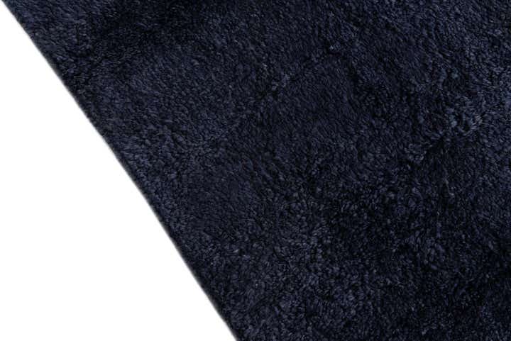 5' 6 x 8' Hand Knotted Moroccan Wool Rug
