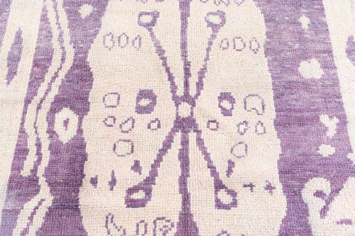 5' 10 x 9' 5 Hand Knotted Moroccan Wool Rug