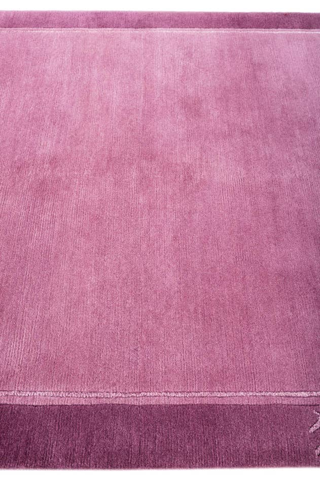 Detail image of 4' 8 x 6' 6 Hand Knotted Nepal Wool Rug