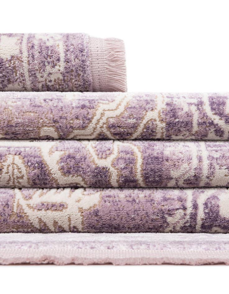 Detail image of 3' 3 x 5' 3 New Vintage Rug