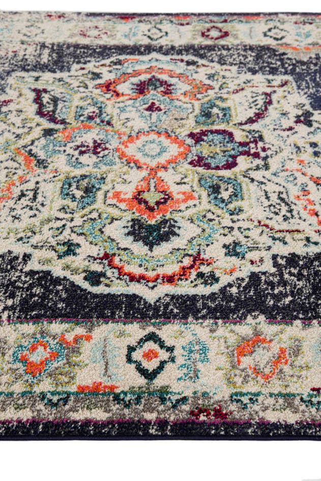 Detail image of 5' 3 x 7' 6 Palazzo Rug