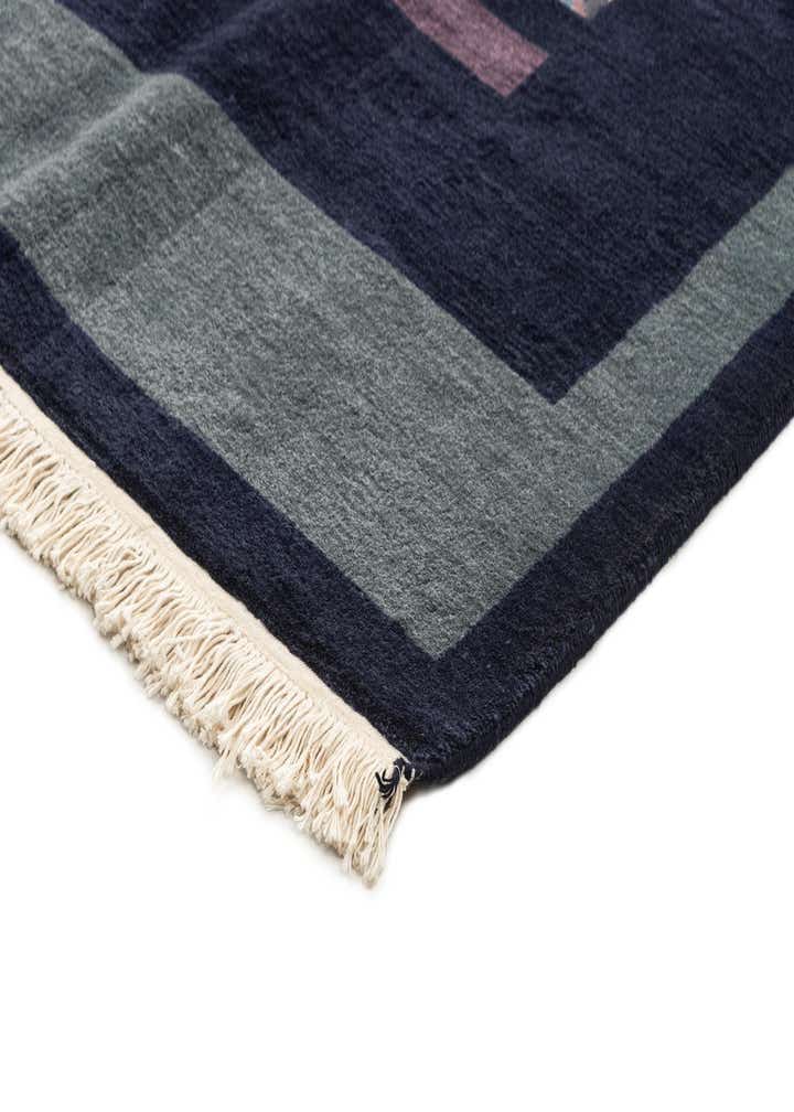 6' 6 x 7' 11 Scala Rug