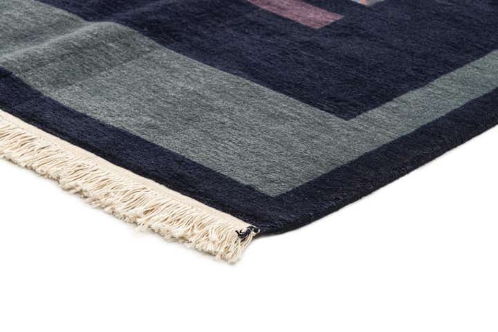 6' 6 x 7' 11 Scala Rug