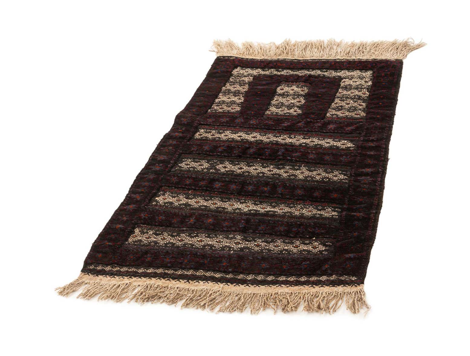 2' 8 x 4' 7 Sofreh Rug