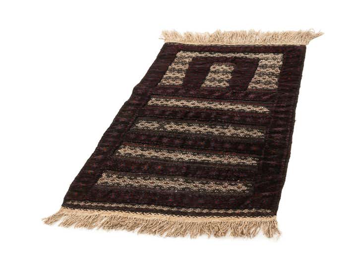 2' 8 x 4' 7 Sofreh Rug