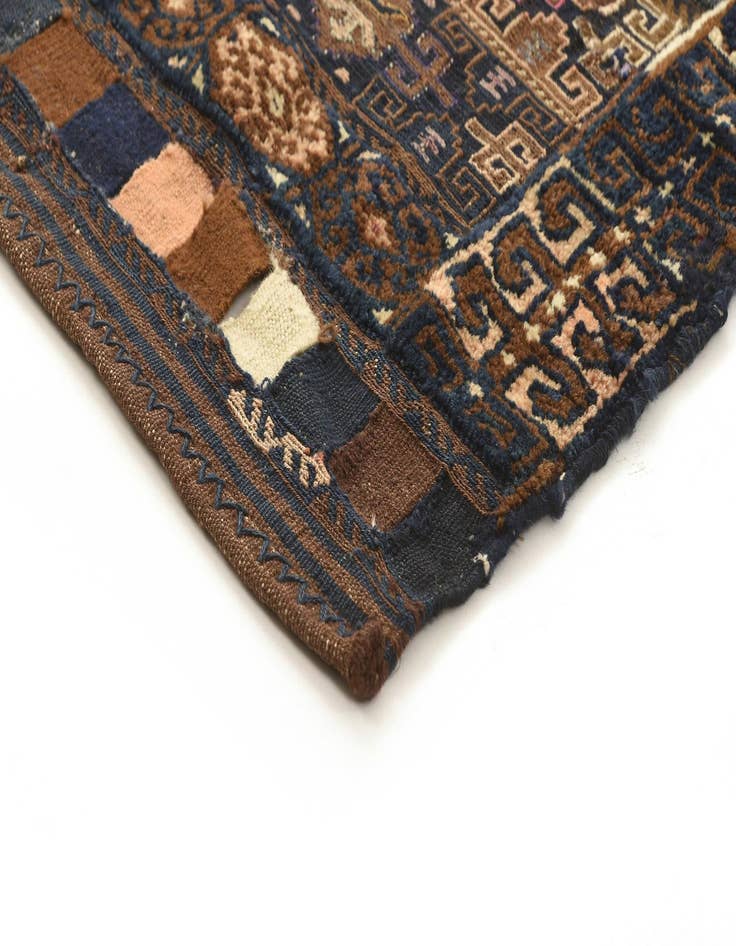 Detail image of 6' 3 x 9' 1 Torkman Rug