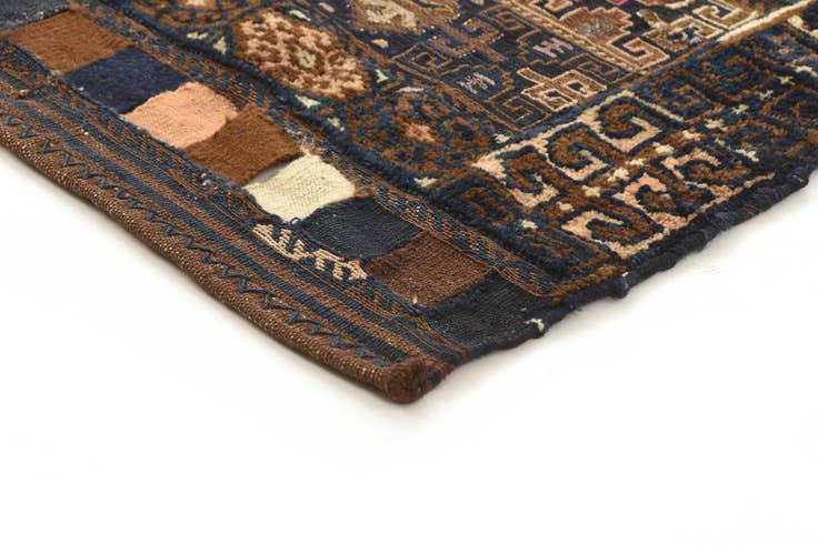 Detail image of 6' 3 x 9' 1 Torkman Rug