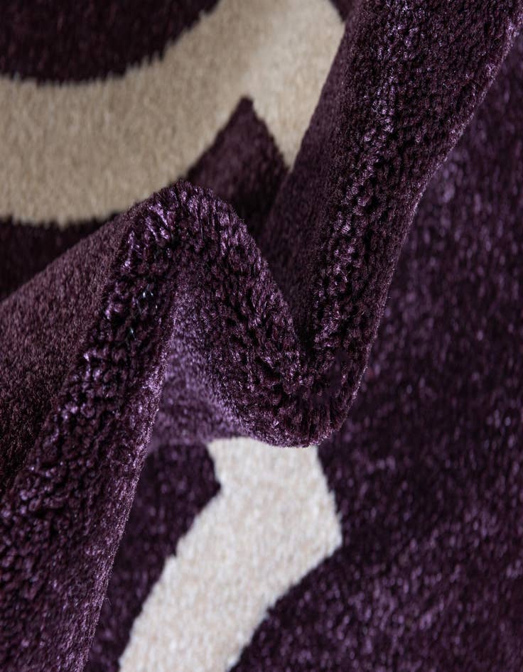 Detail image of 5' x 8' Trellis Rug