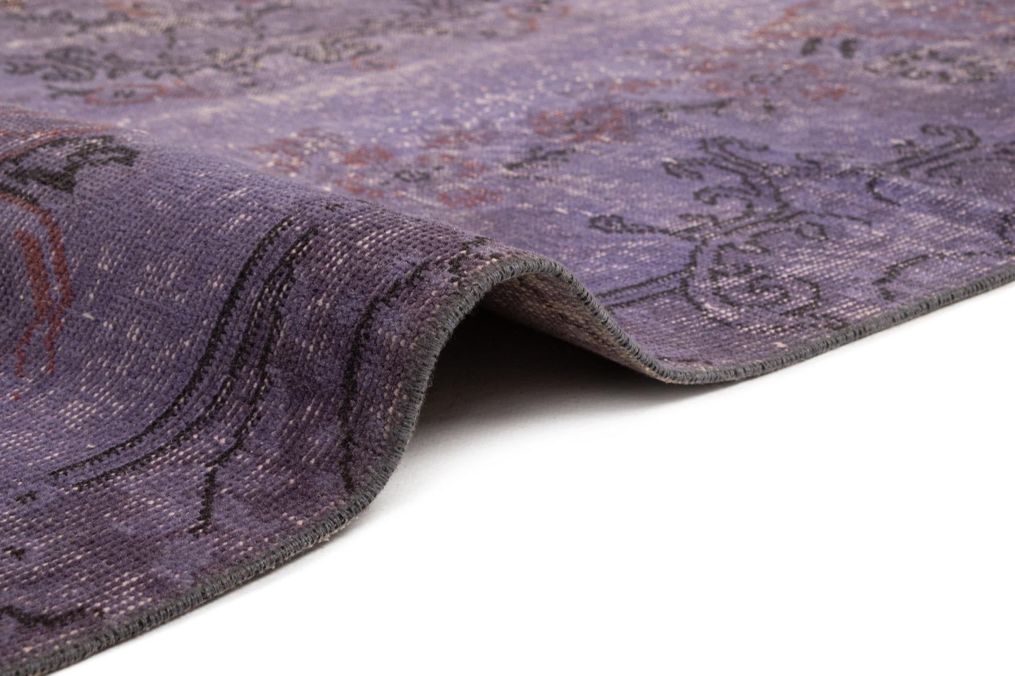 5' 3 x 8' 8 Vintage Royal Rug