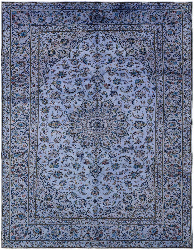 Detail image of 6' 6 x 9' 9 Vintage Royal Rug