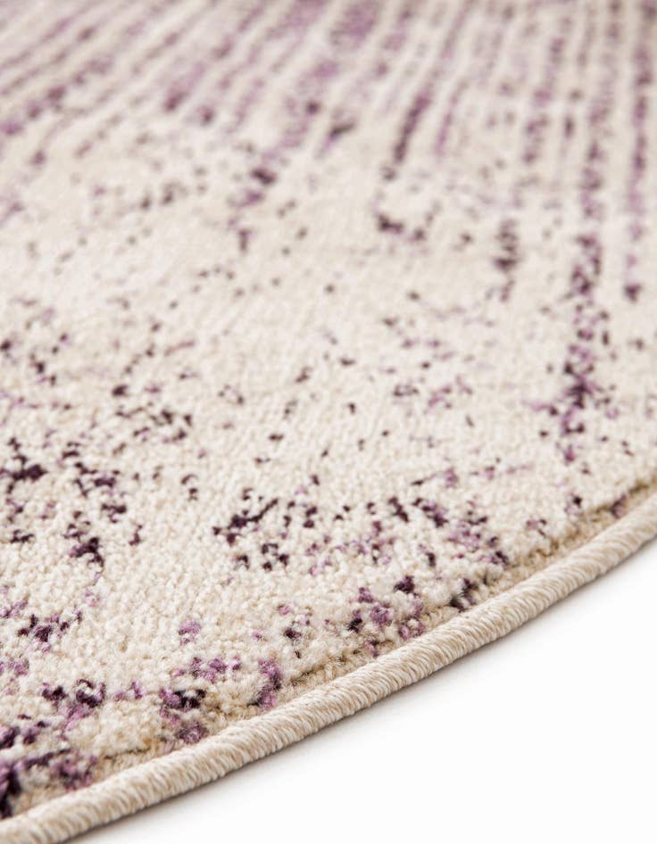 Detail image of 7' 10 x 7' 10 Angelica Round Rug