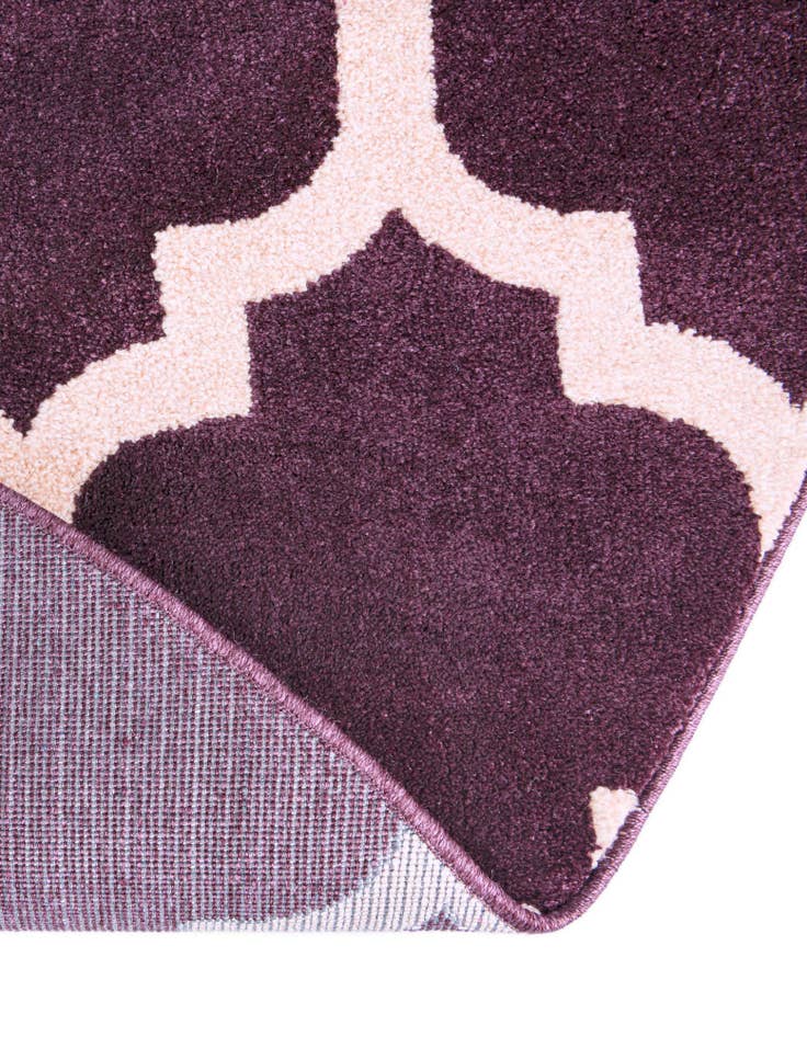 Detail image of 12' 2 x 12' 2 Lattice Round Rug