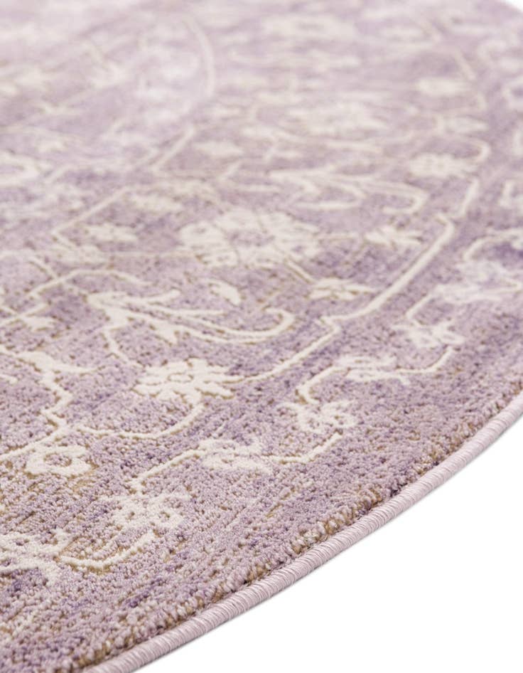 Detail image of 6' x 6' New Vintage Round Rug