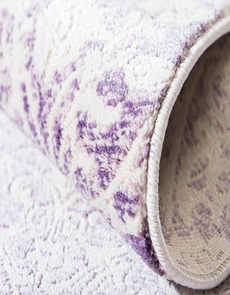 Detail image of 6' x 6' New Vintage Round Rug