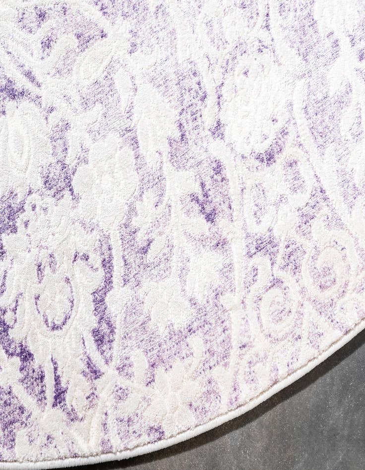 Detail image of 6' x 6' New Vintage Round Rug