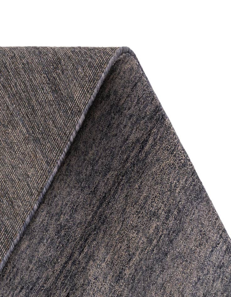 Detail image of 2' 8 x 10'  Hand Knotted Gabbeh Wool Runner Rug