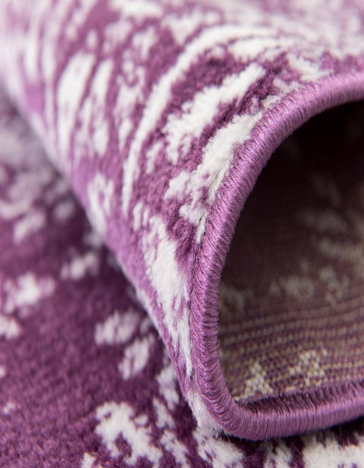 Detail image of 3' 3 x 16' 5 Monaco Runner Rug