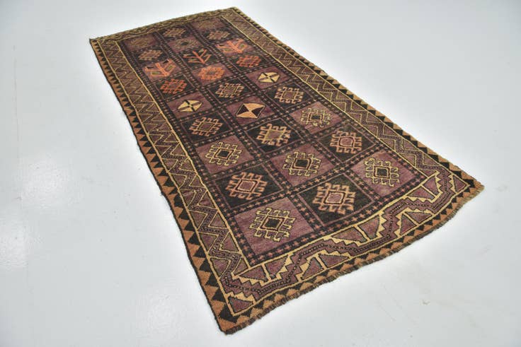 Detail image of 4' 4 x 9' Hand Knotted Shiraz-Lori Persian Wool Runner Rug