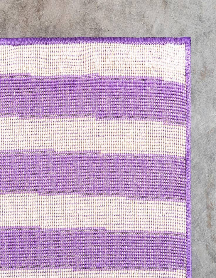 Detail image of 2' 9 x 9' 10 Tribeca Runner Rug