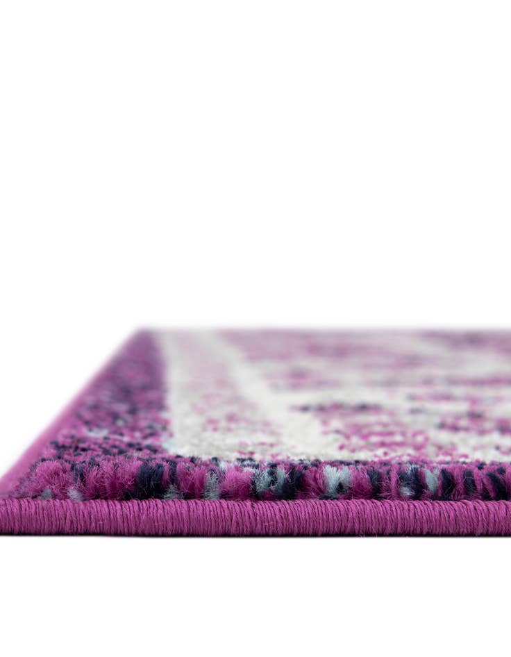 Detail image of 7' 10 x 7' 10 Madeline Square Rug