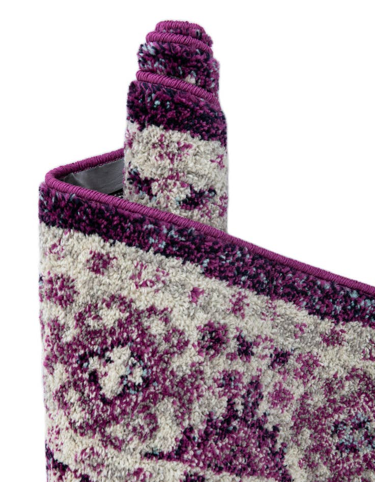 Detail image of 7' 10 x 7' 10 Madeline Square Rug