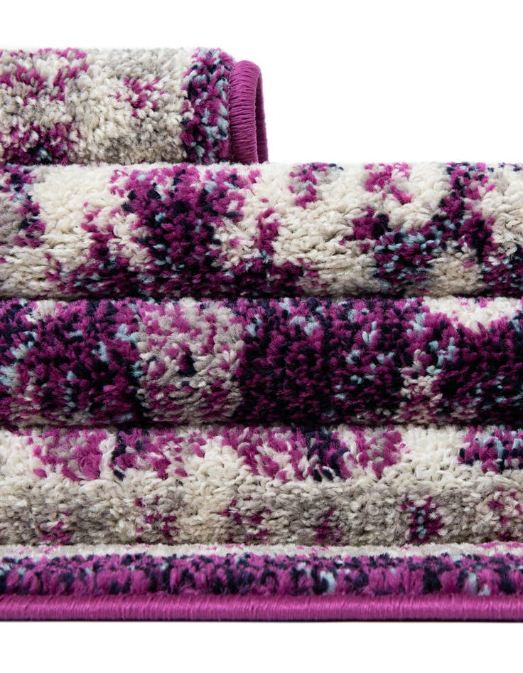 Detail image of 7' 10 x 7' 10 Madeline Square Rug