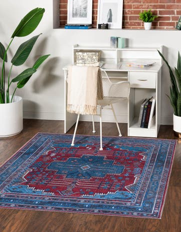 7' 10 x 7' 10 Washable Mangata Square Rug