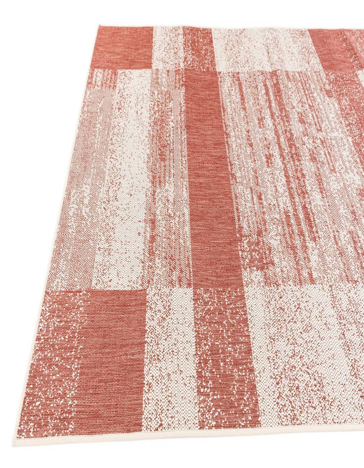 Detail image of 5' 3 x 7' 7 Easy-Clean Modern Indoor / Outdoor Rug