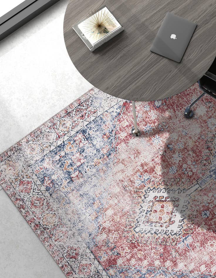 Detail image of 2' x 3' Yara Rug