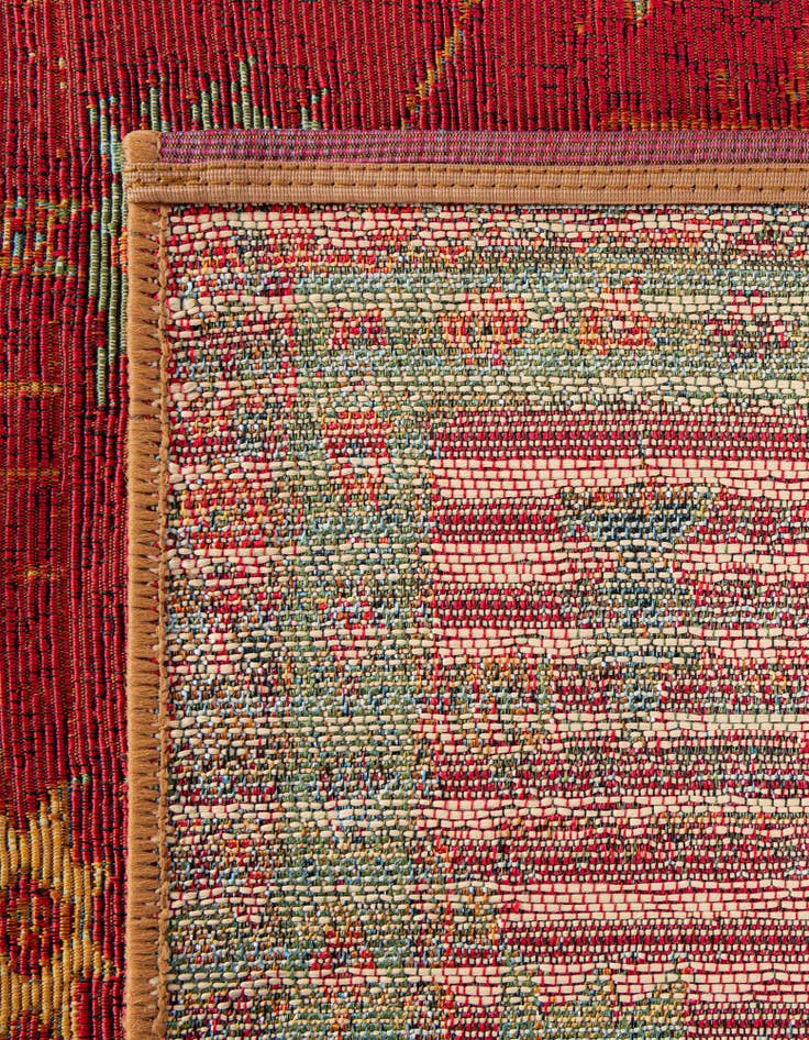 Detail image of 2' 7 x 10' Easy-Clean Traditional Indoor / Outdoor Runner Rug